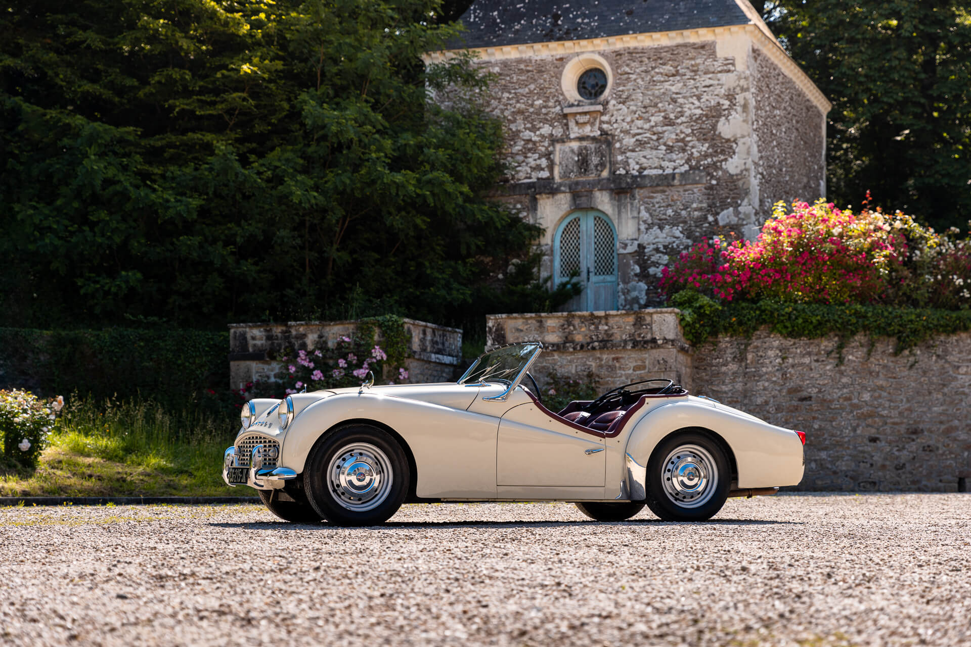 Triumph TR3 roadster anglais produit entre 1955 et 1962, connue pour son design classique et sa conduite sportive