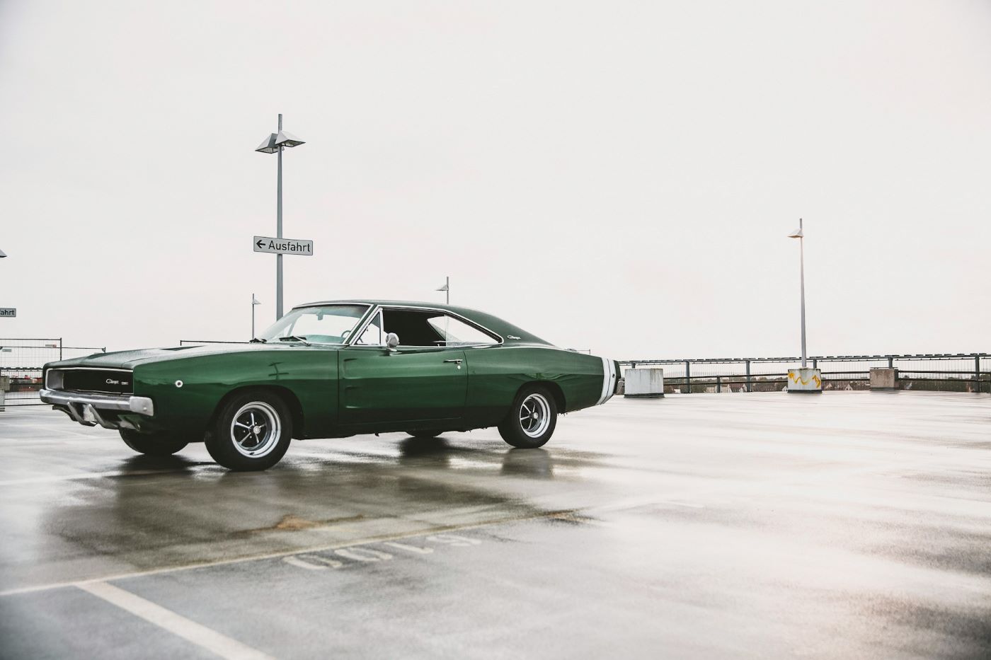 Dodge charger vue de côté