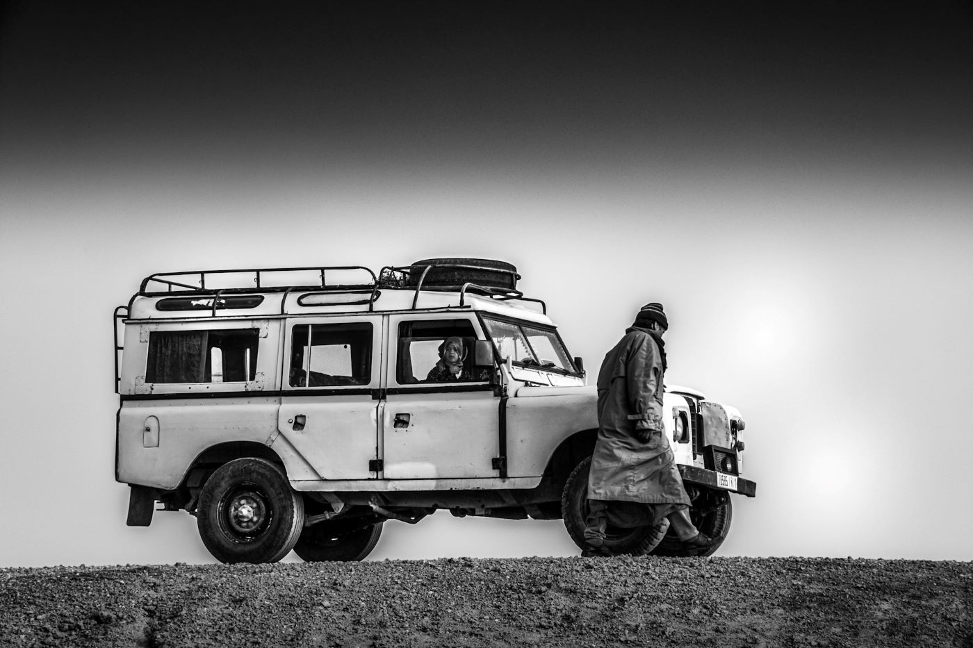 Land Rover Série ancien illustrant l'histoire du modèle lancé en 1948 et devenu une référence mondiale du tout-terrain.